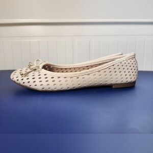 NWT Arezzo Women's Off-White Ballet Flats with Bow